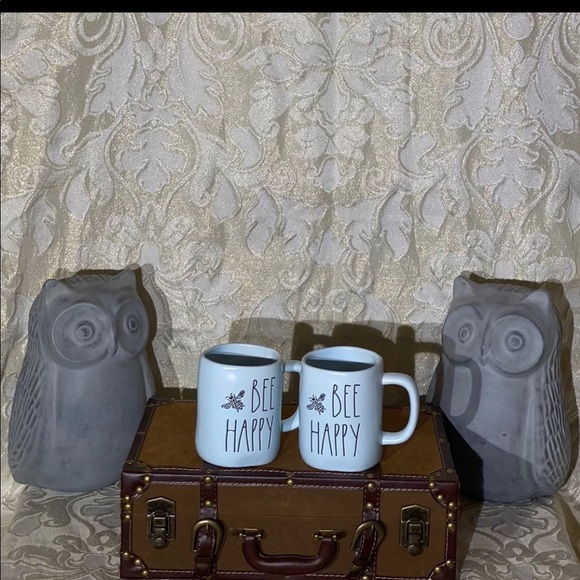 ⚡️Rae Dunn "BEE HAPPY" Mug - Picture 5 of 6